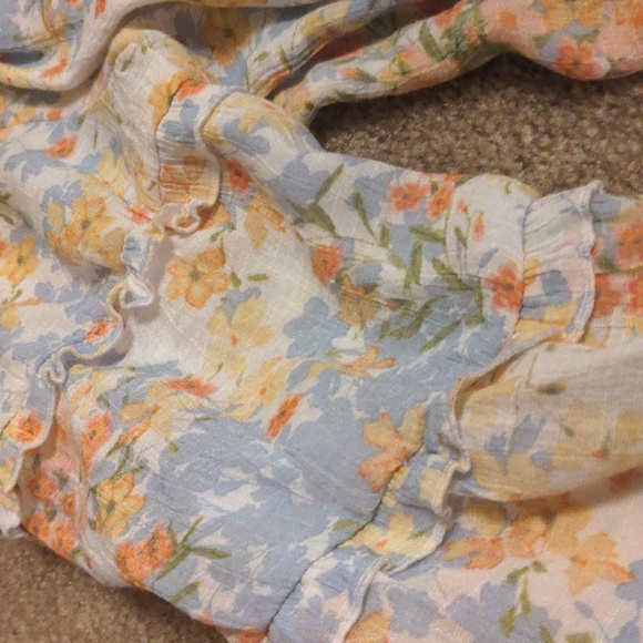 Spring Blouse - Picture 4 of 4